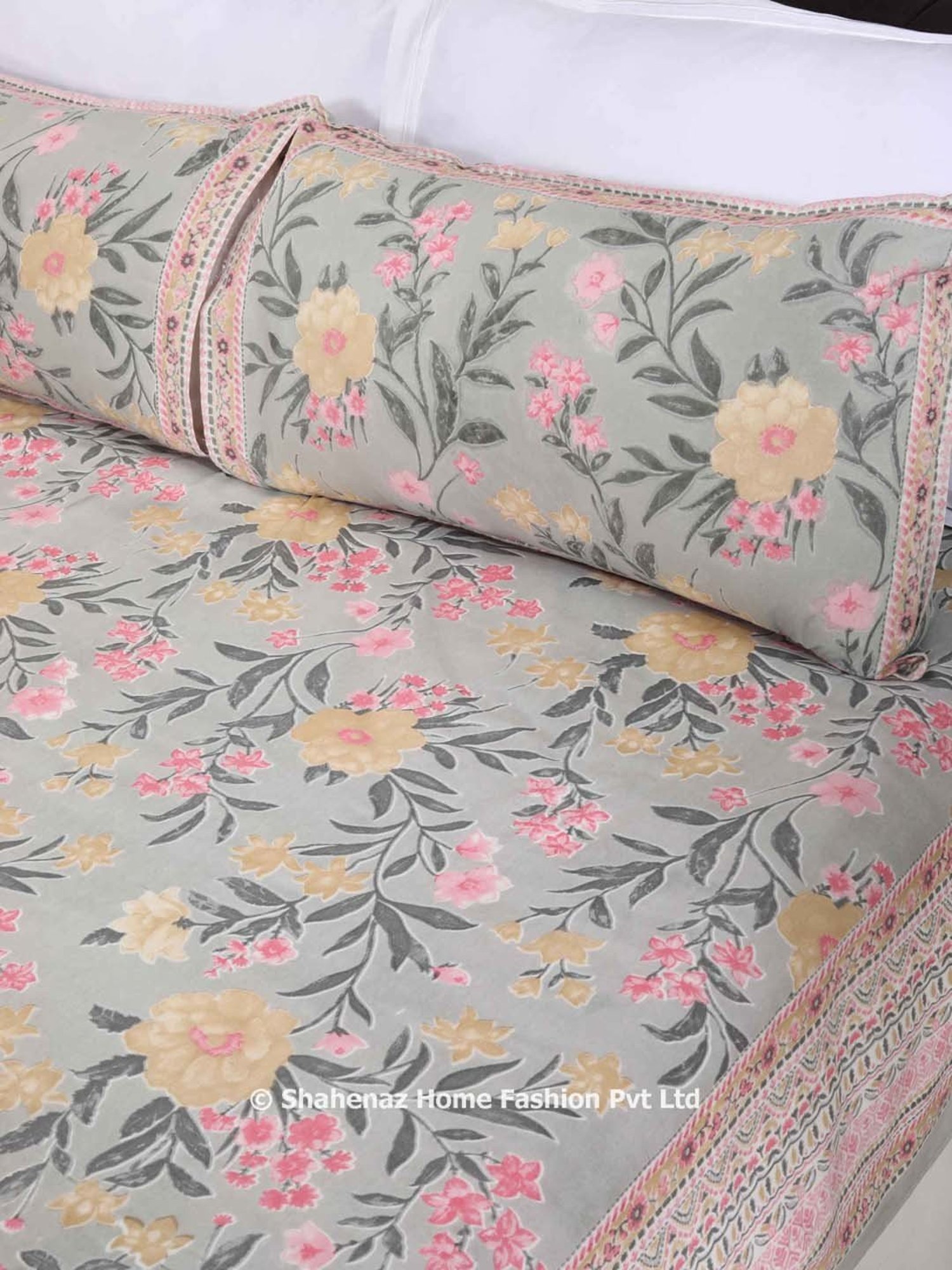 Shahenaz Grey 120 TC Cotton Anvi Double Bedsheet with 2 Pillow Covers