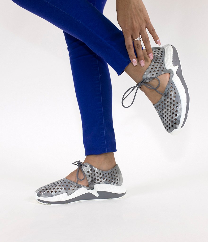 L'Amour Des Pieds Himar Perforated Metallic Leather Sneaker