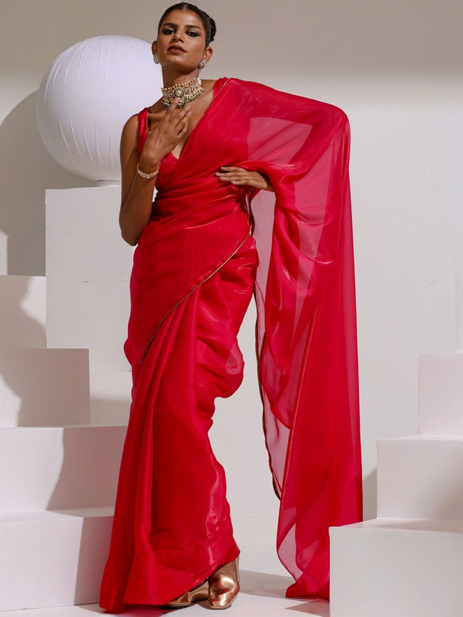 Swtantra Fuchsia Pink Plain Saree With Unstitched Blouse