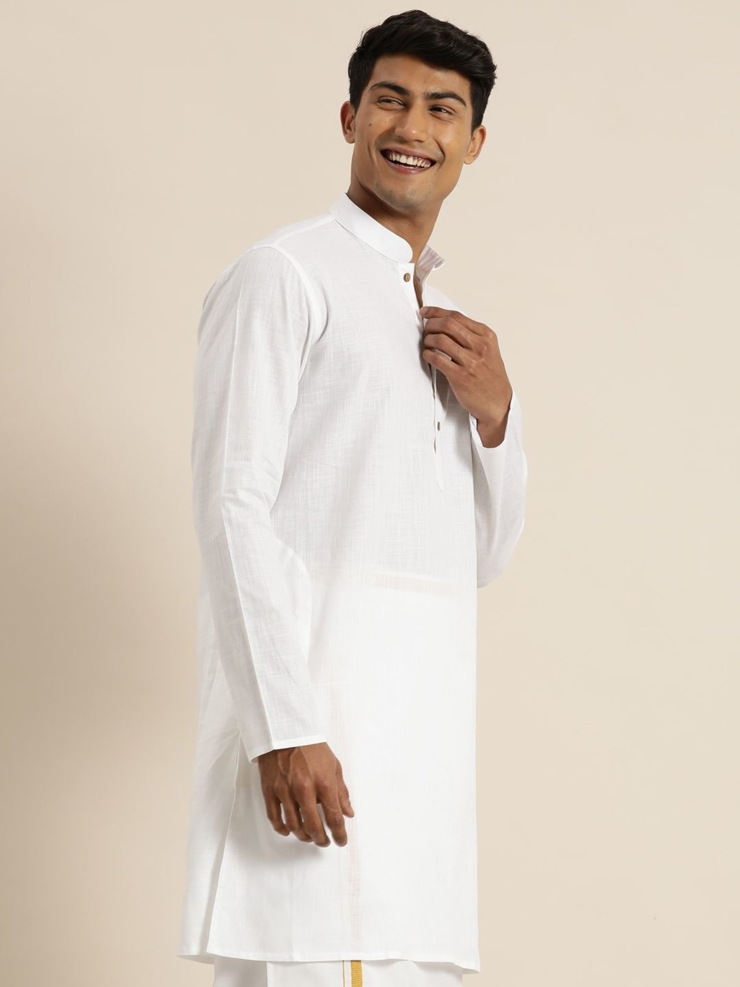 Vastramay White Cotton Straight Fit Kurtas