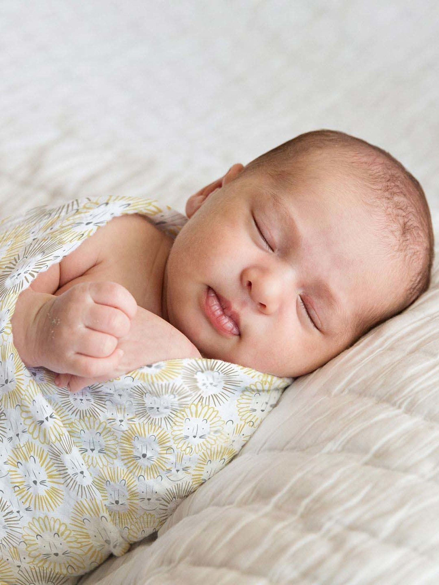 Haus & Kinder Kids Off-White & Yellow Cotton Printed Swaddle (Pack of 2)