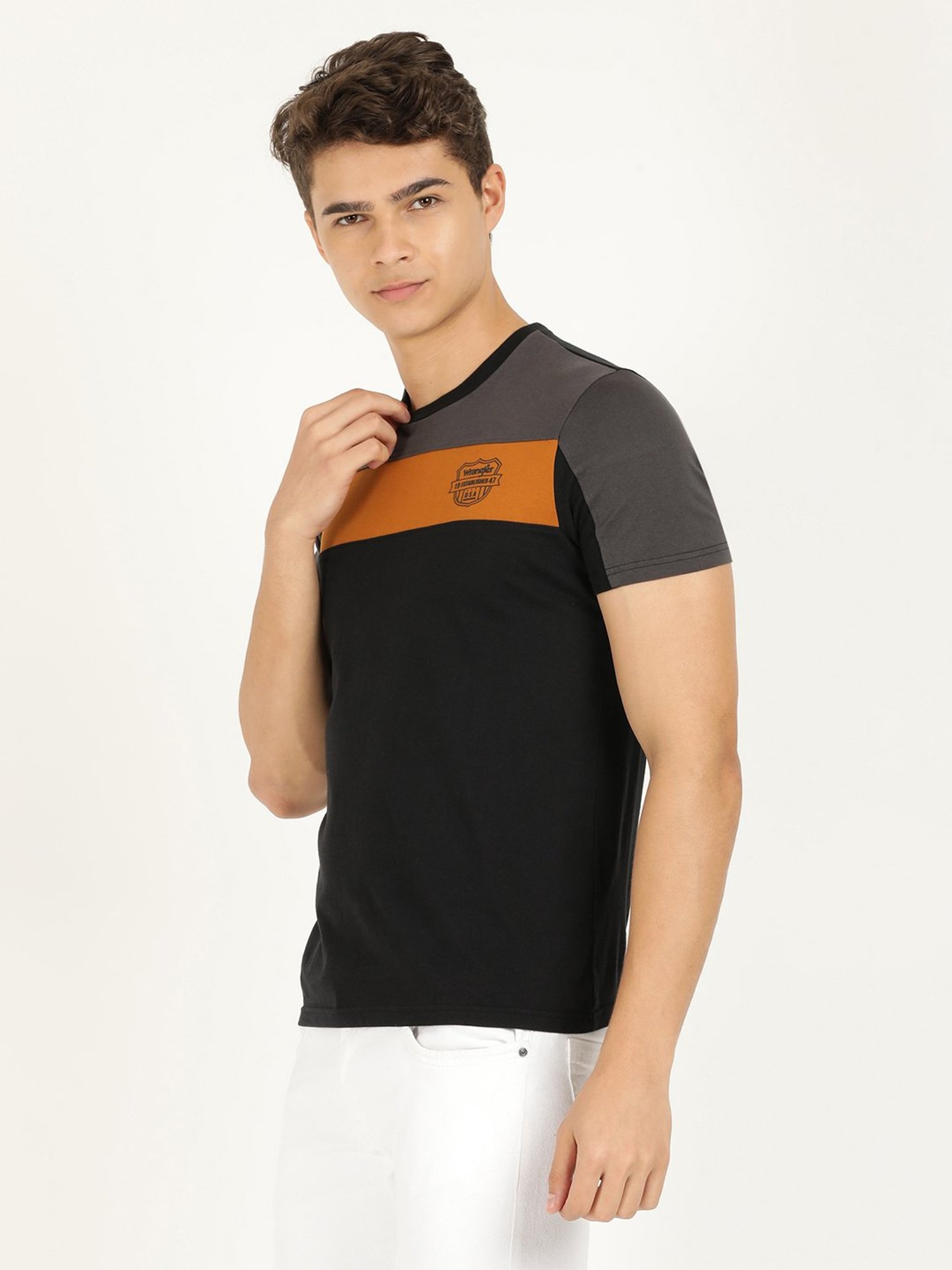 Wrangler Jet Black Cotton Regular Fit Printed T-Shirt