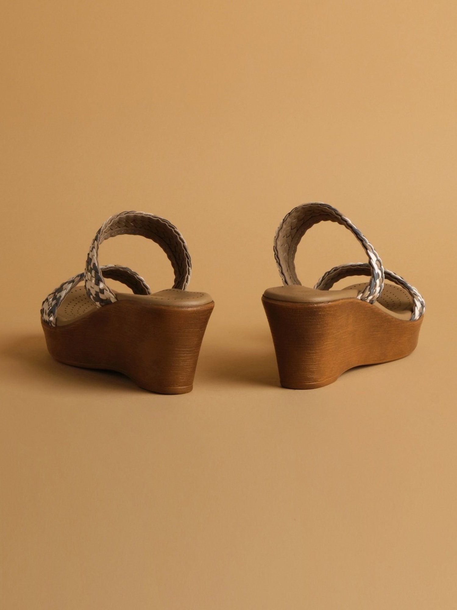 Eridani Women's Lecy White Wedges