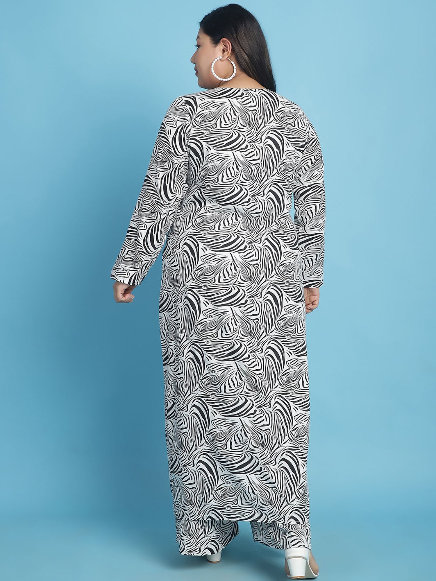 theRebelinme White & Black Animal Print Long Shrug