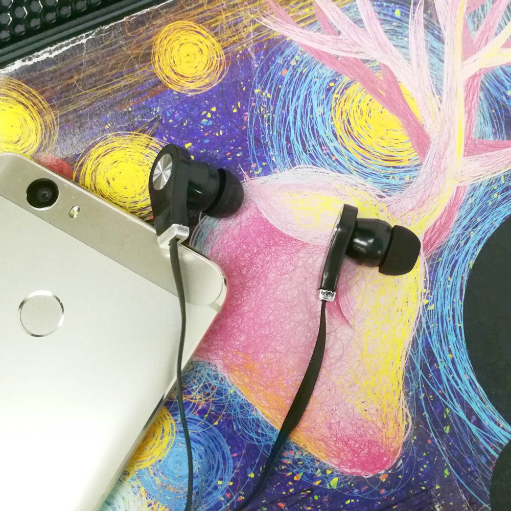 3.5mm Wired Headphone In-Ear Headset Stereo Music Smart Phone Earphone Earpiece Hands-free with Microphone