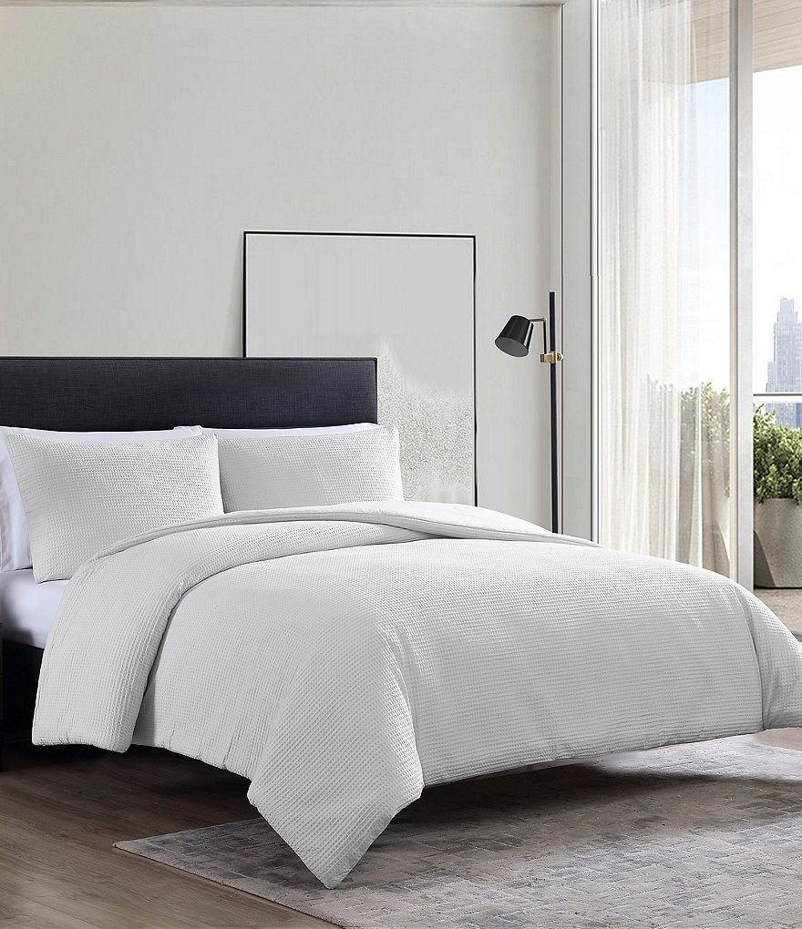 J. Queen New York Vera Bedding Collection