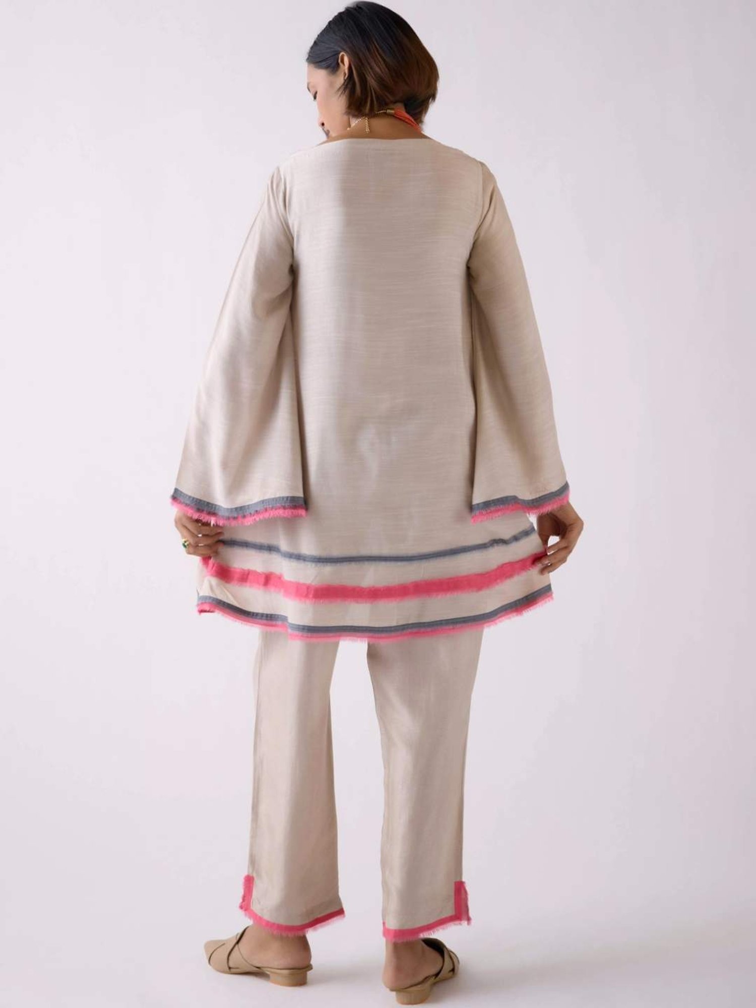 Basanti Kapde aur Koffee Pink Tunic with Pant