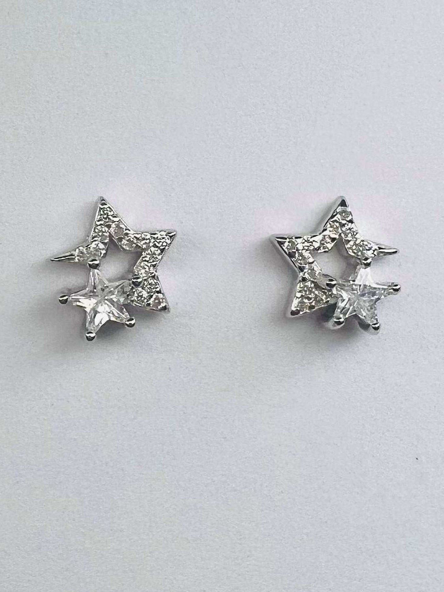 Arte Jewels 925 Sterling Silver CZ-studded Star shape Earrings for Women & Girls