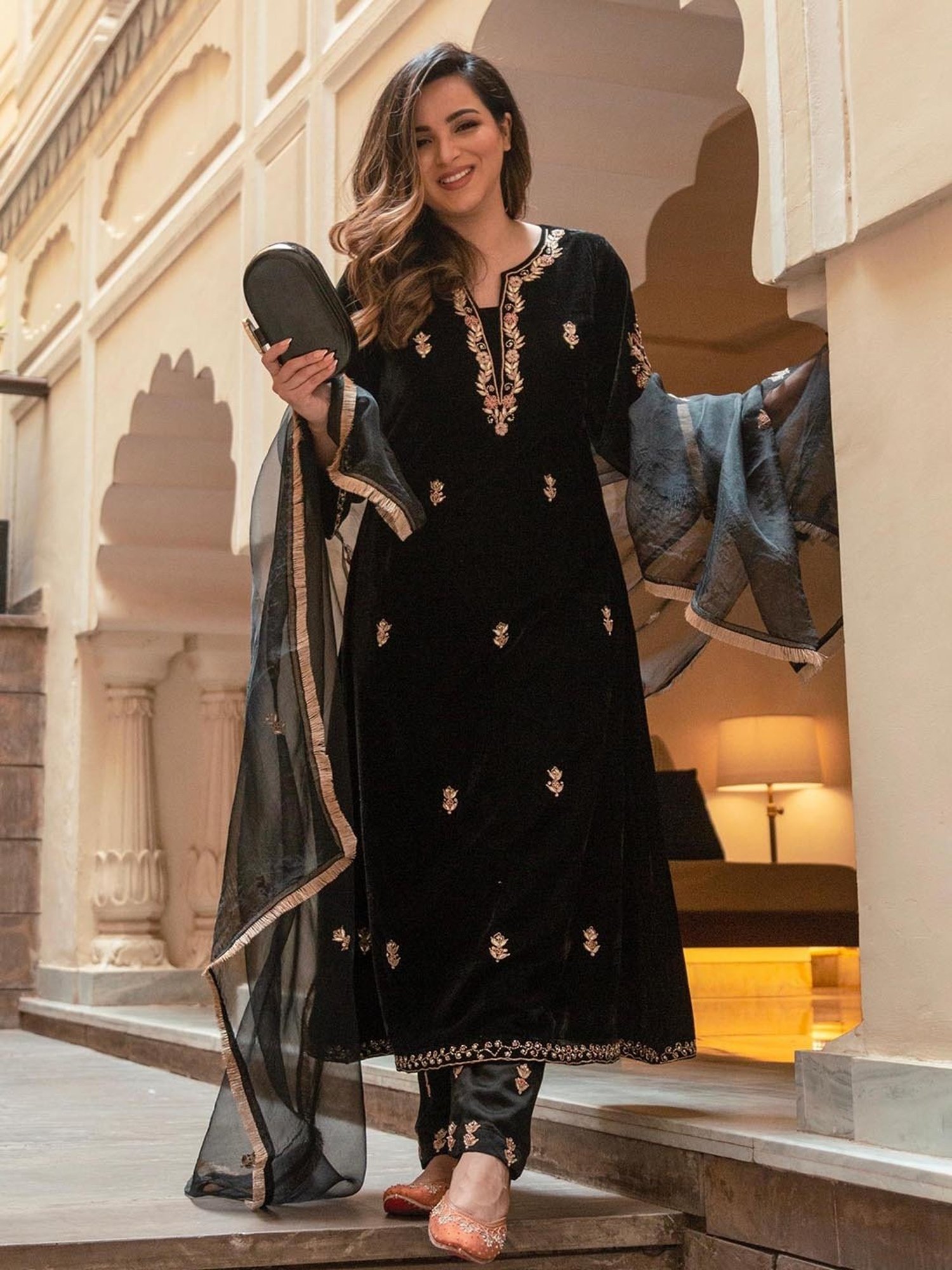 AACHHO Slate Black Velvet Handcrafted Suit Set