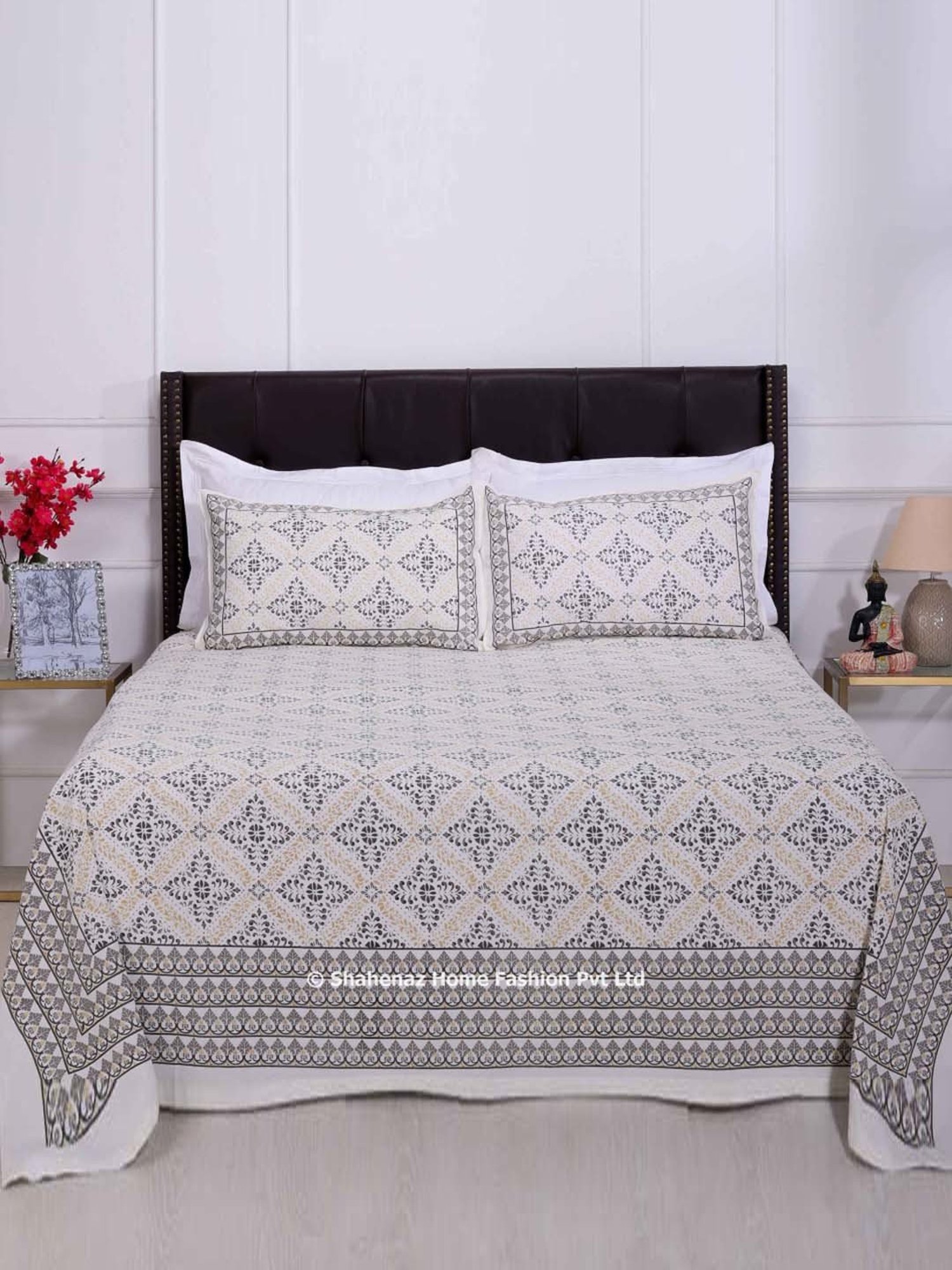 Shahenaz Grey 120 TC Cotton Shofar Luxury Double Bedsheet with 2 Pillow Covers