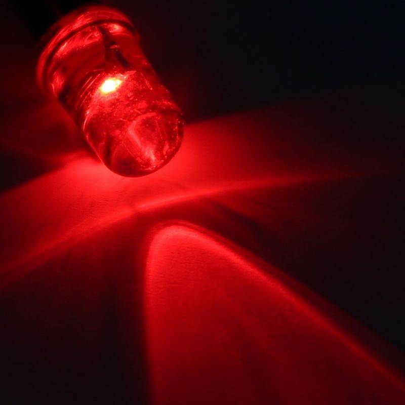 200Pcs White 5mm Round Emitting Diode LED Light Lamp 3.0-3.2V