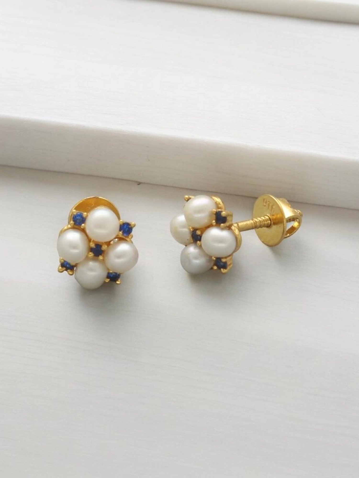 Sri Jagdamba Pearls 22k Dhruv Gold Earrings