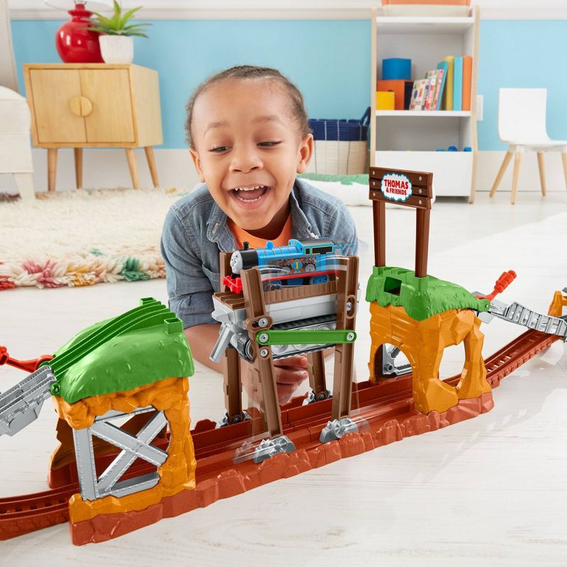 Thomas & Friends Walking Bridge Playset