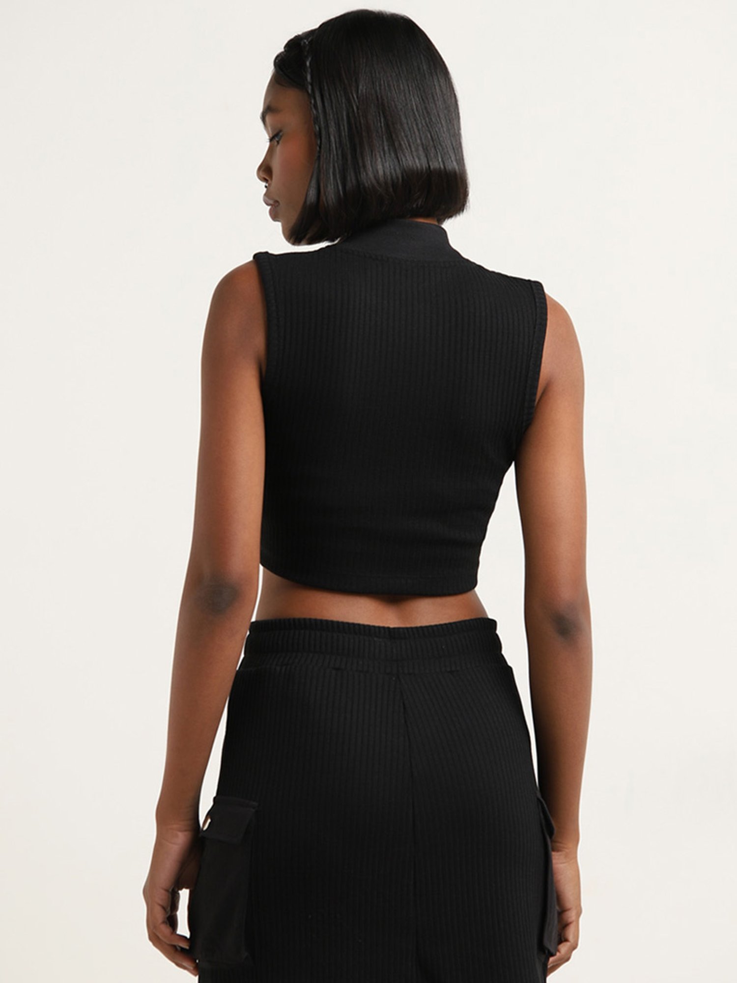 Studiofit by Westside Black Ribbed Textured Crop Top