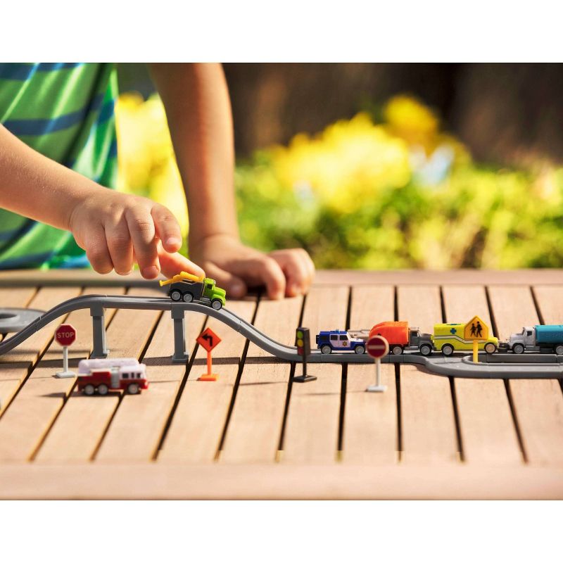 Hot Wheels Mega Garage Play Set