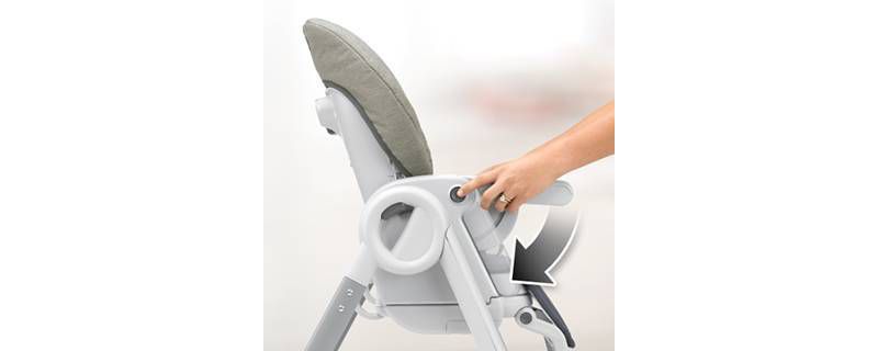 Kids Embrace DC Comics Batgirl Adjustable Height Reclining Deluxe High Chair