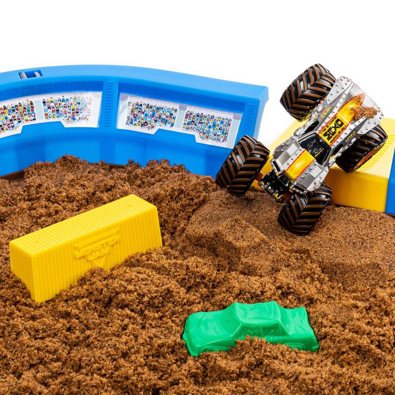 Monster Jam Monster Dirt Arena 24" Playset with  Exclusive 1:64 Scale Die-Cast Monster Jam Truck