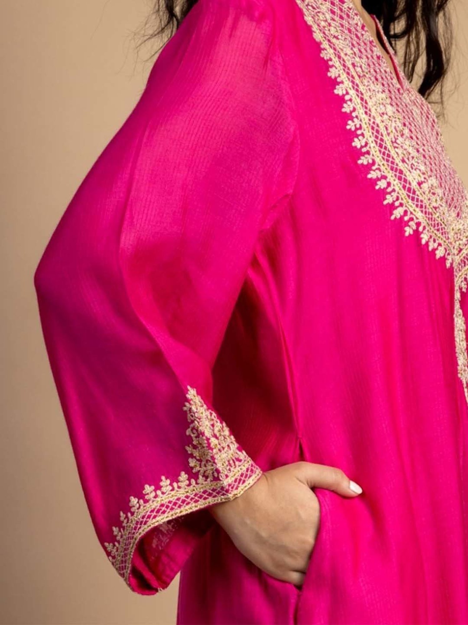 Mushio Magenta Rooh Embroidered Maheshwari Silk Kurta