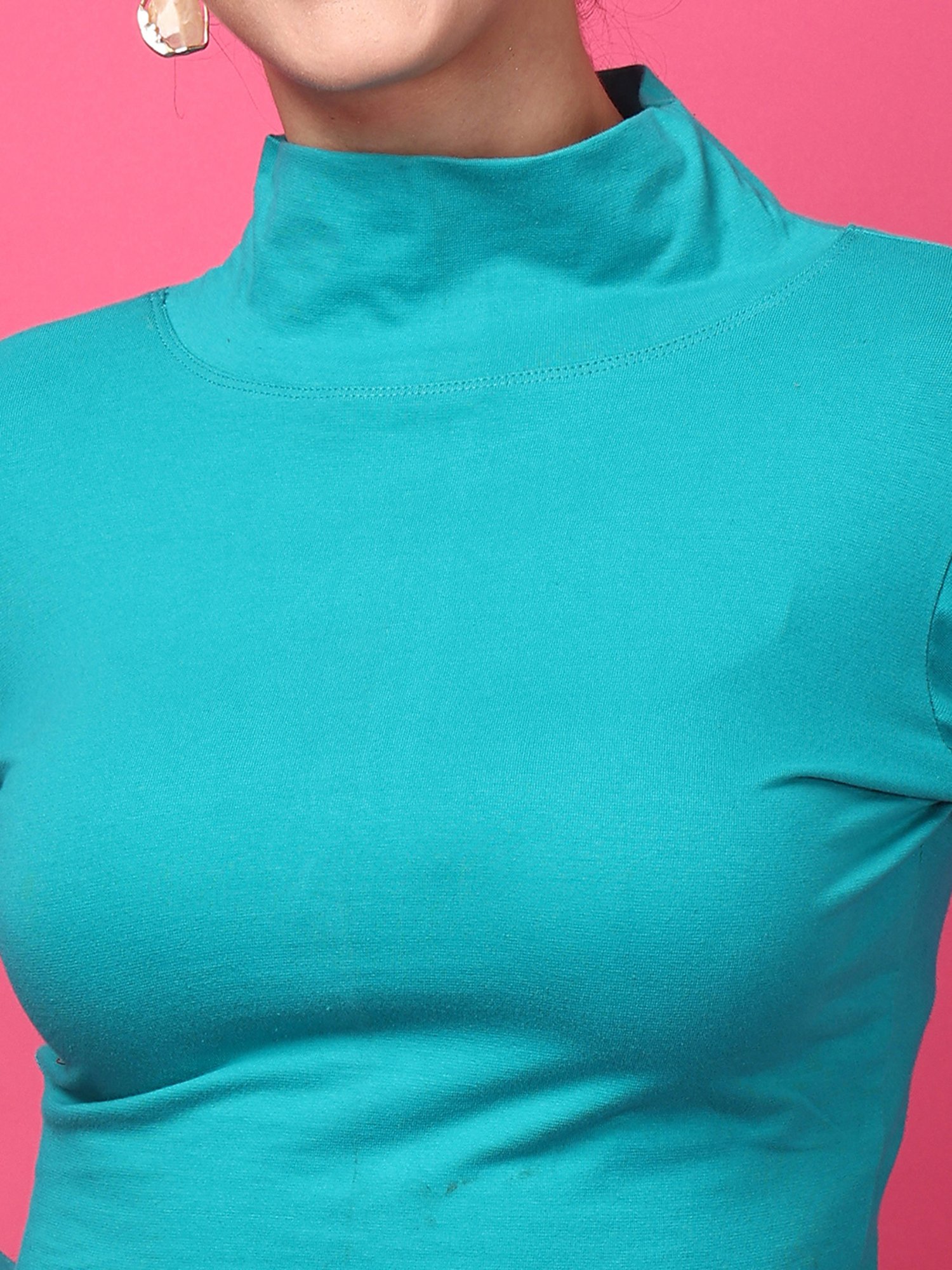 Scorpius Turquoise Slim Fit Crop Top