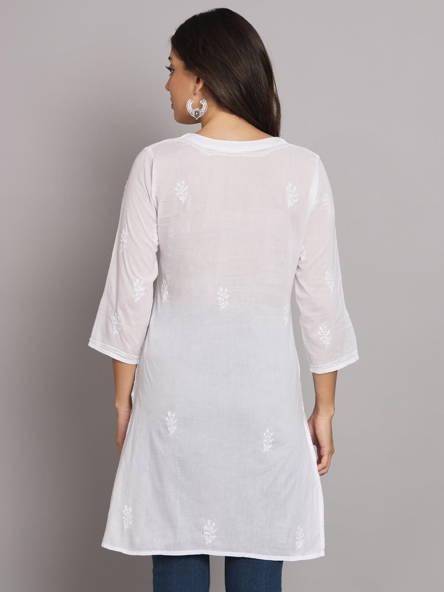 PARAMOUNT CHIKAN White Cotton Lucknowi Chikankari Straight Kurti