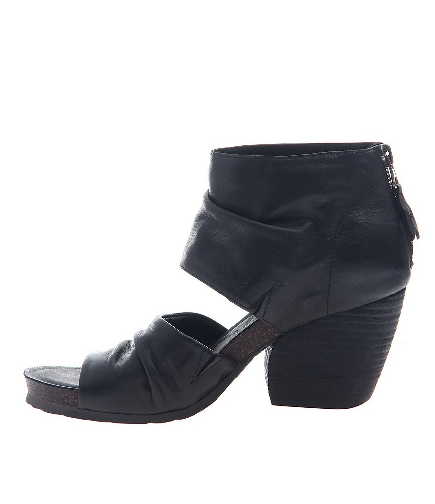 OTBT Patchouli Leather Sandals