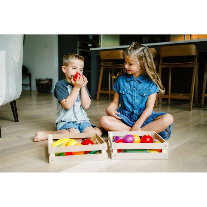 Chuckle & Roar Farmer's Market Food Role Play Set