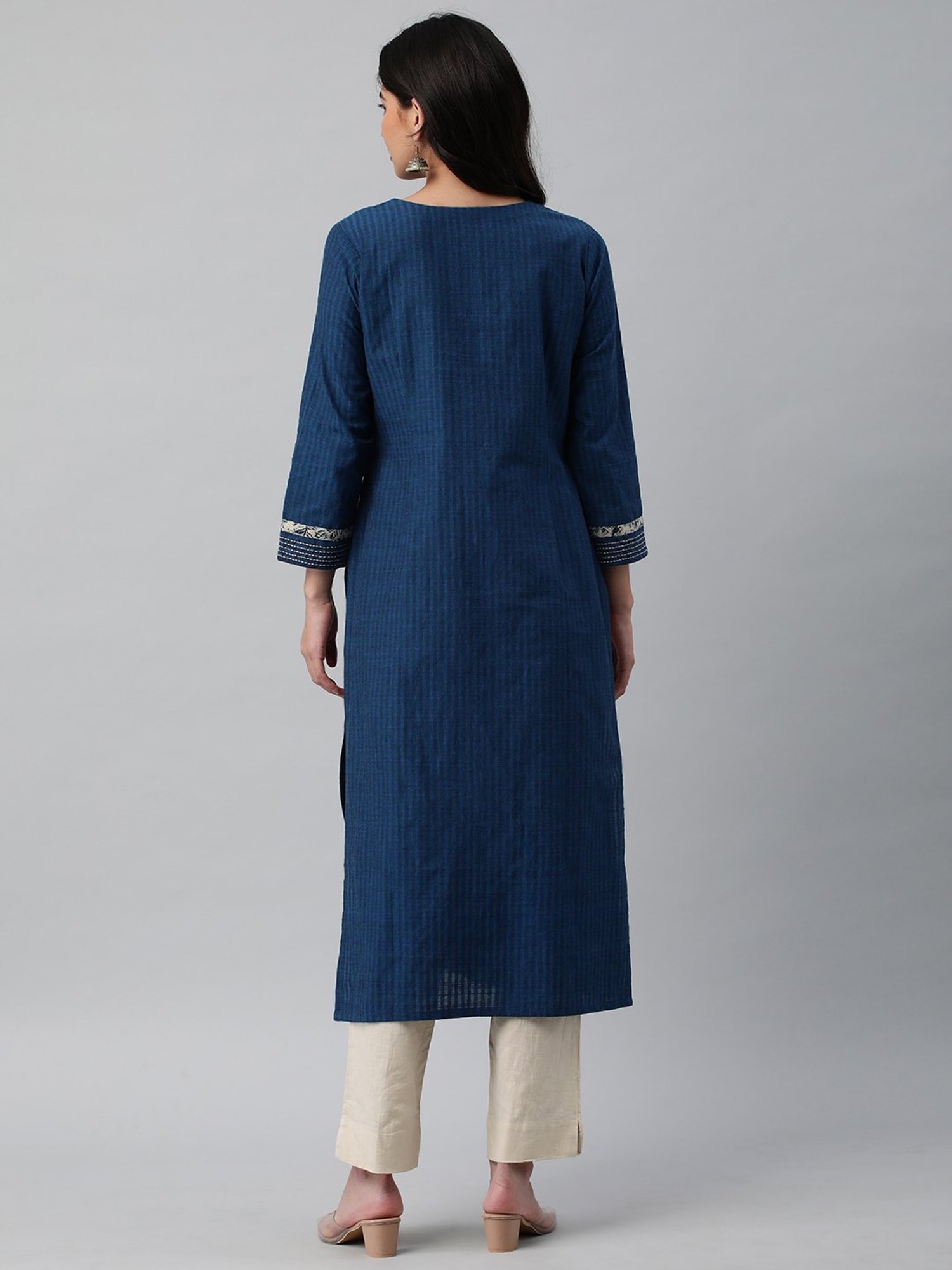 Kami Kubi Blue Cotton Embroidered Straight Kurta