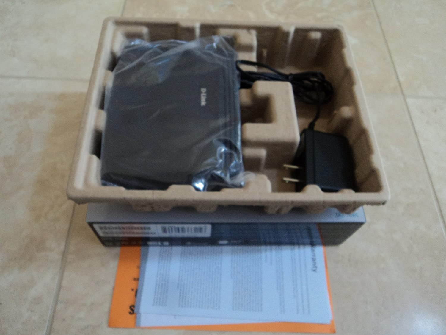 D-Link Network Switch DES-1008E 8-Port 10/100 Mbps Unmanaged Switch Desktop Retail