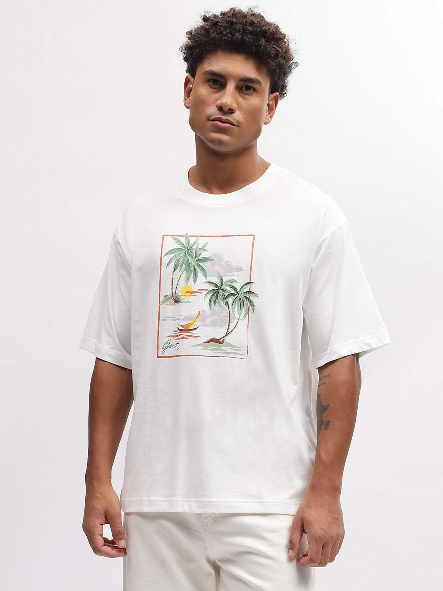 GANT Printed Round Neck Relaxed Fit T-Shirt