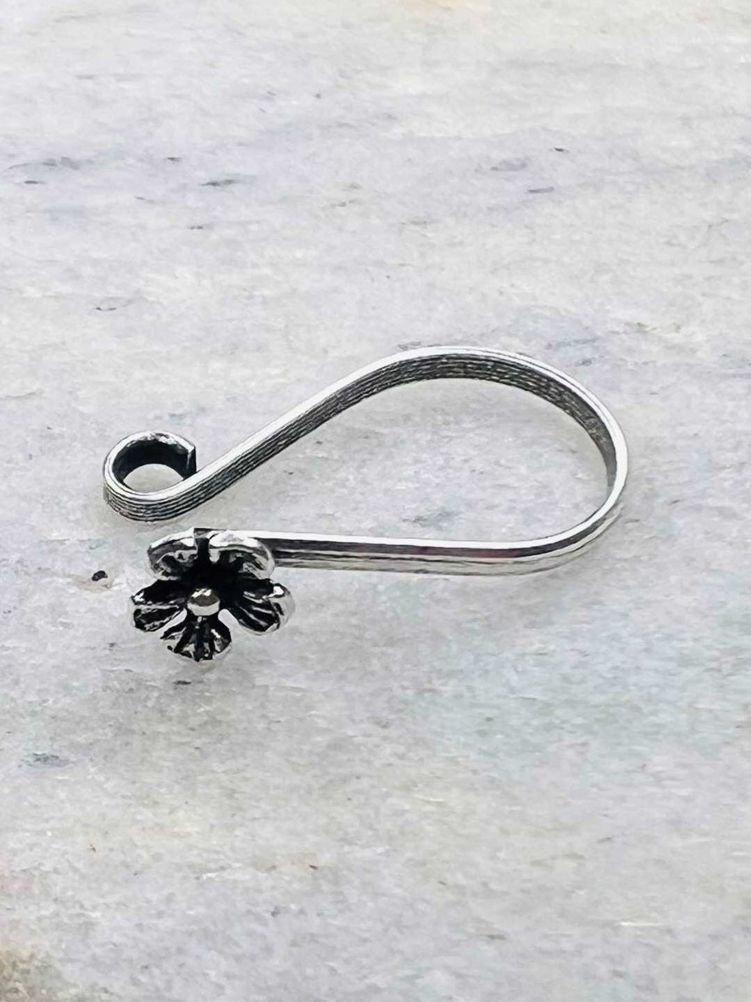 Zavya 92.5 Sterling Silver Floral Nosepin for Women