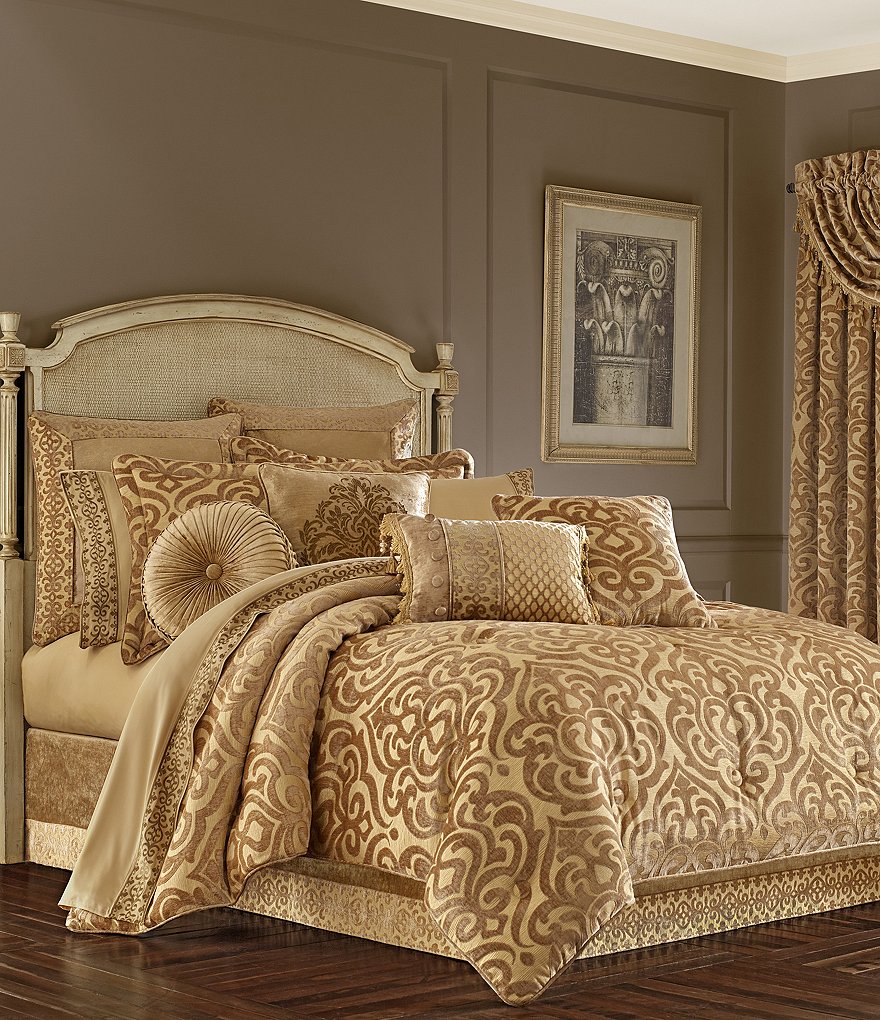 Charisma Belaire Comforter Set