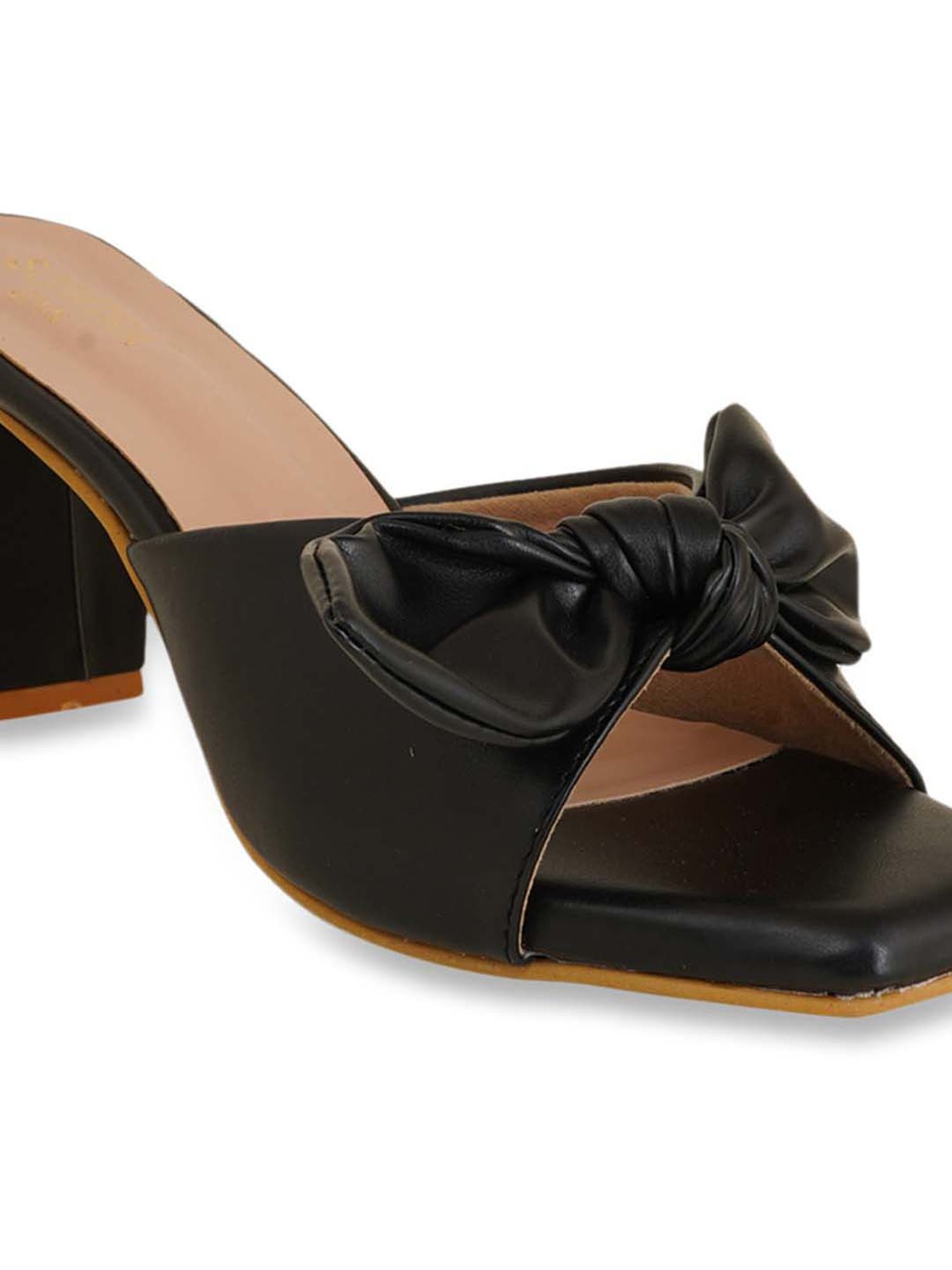 Scentra Women's Black Casual Sandals