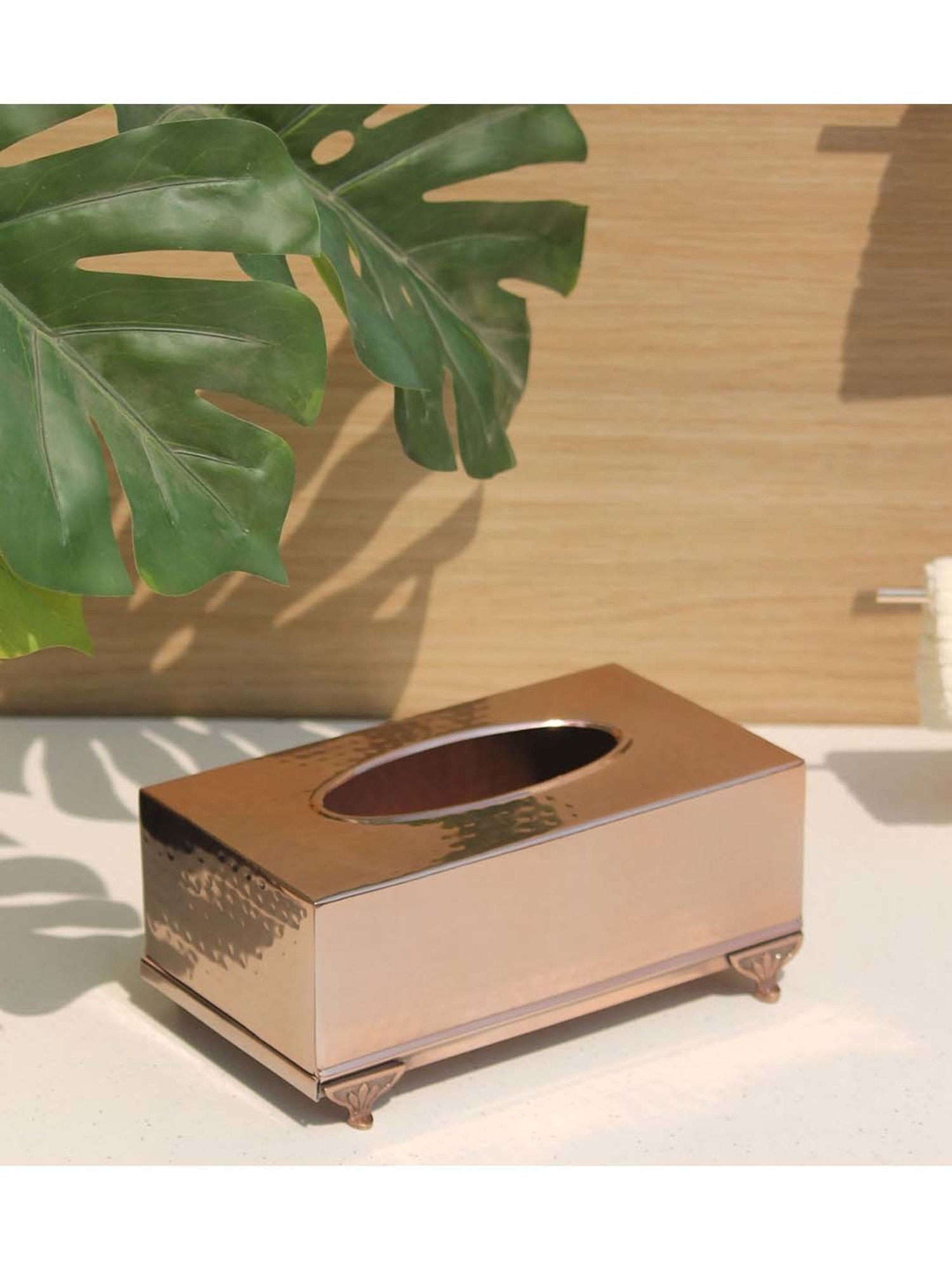 20" White Napkin with Red and Green Tassels Set of 4 pc White - SARO Lifestyle