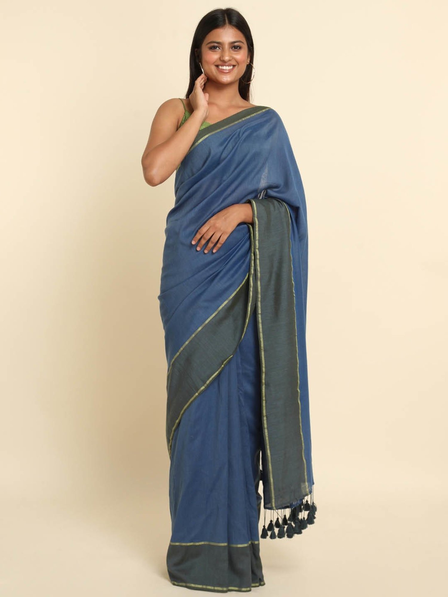 Suta Blue Plain Saree Without Blouse