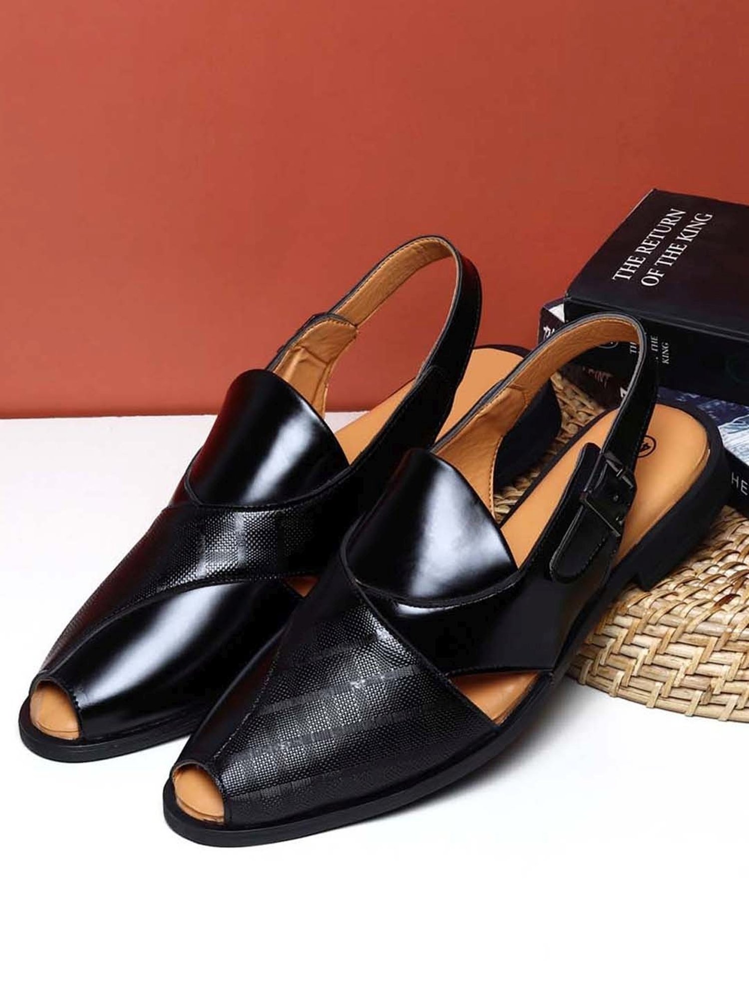 Apsis Men's Black Back Strap Sandals