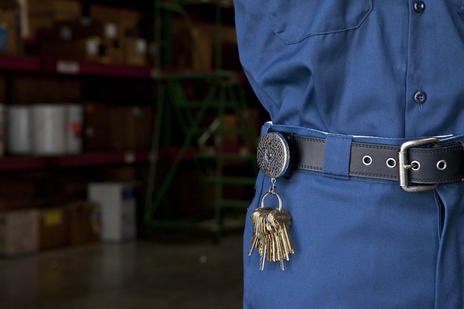 Key-Bak Original Chain Retractable Key Holder with 24" Stainless Steel Chain, Chrome Front, Removable Rotating Clip, 8 oz. Retraction, Split Ring