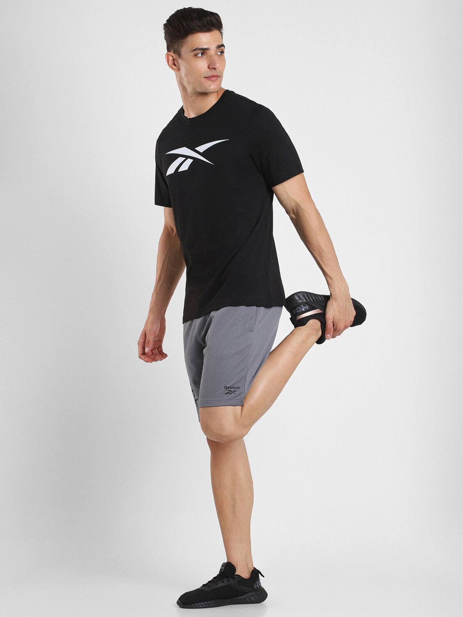 Reebok Black Cotton Regular Fit Printed Sports T-Shirt