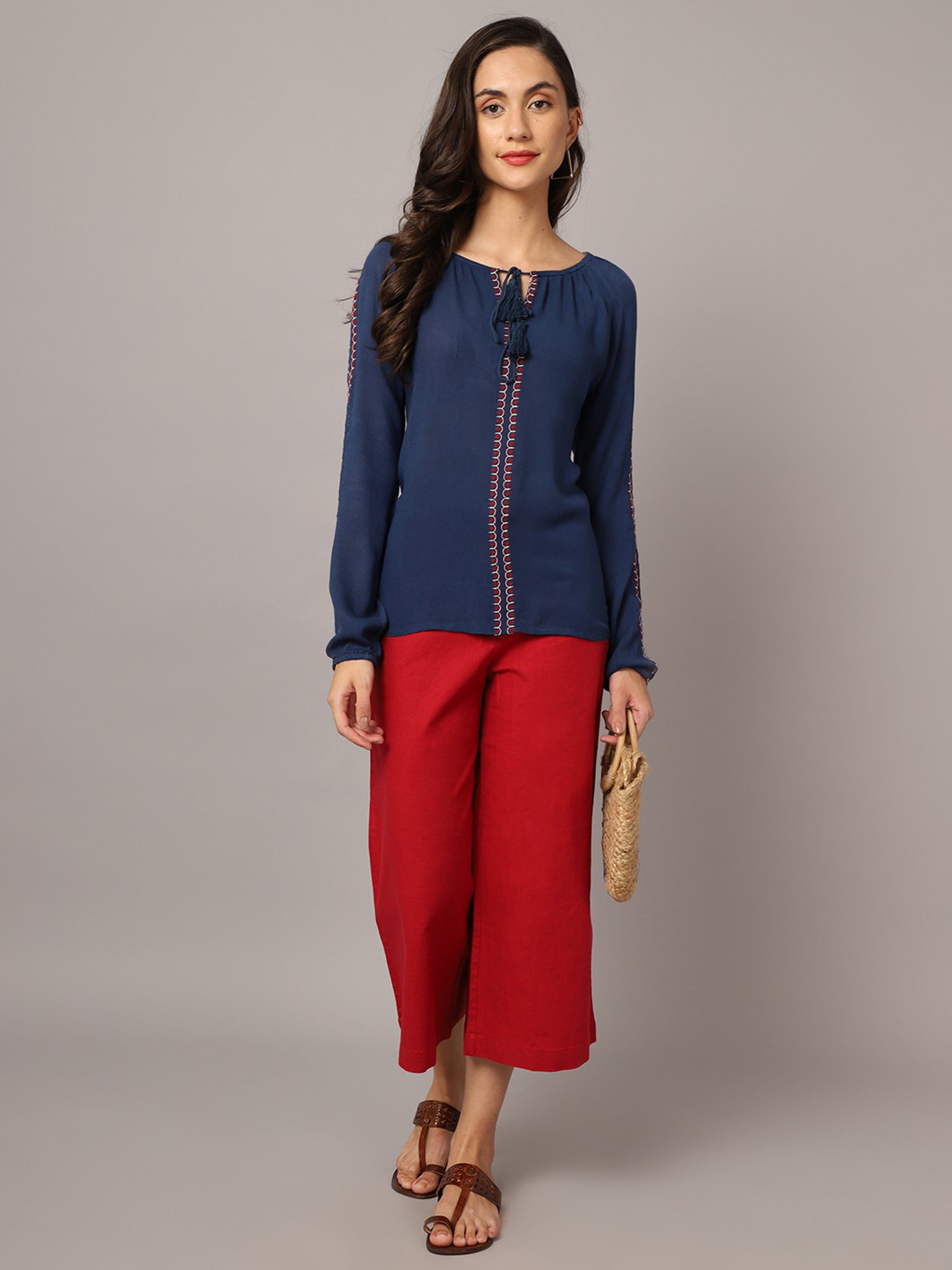 Crozo By Cantabil Red Regular Fit Mid Rise Crop Pants