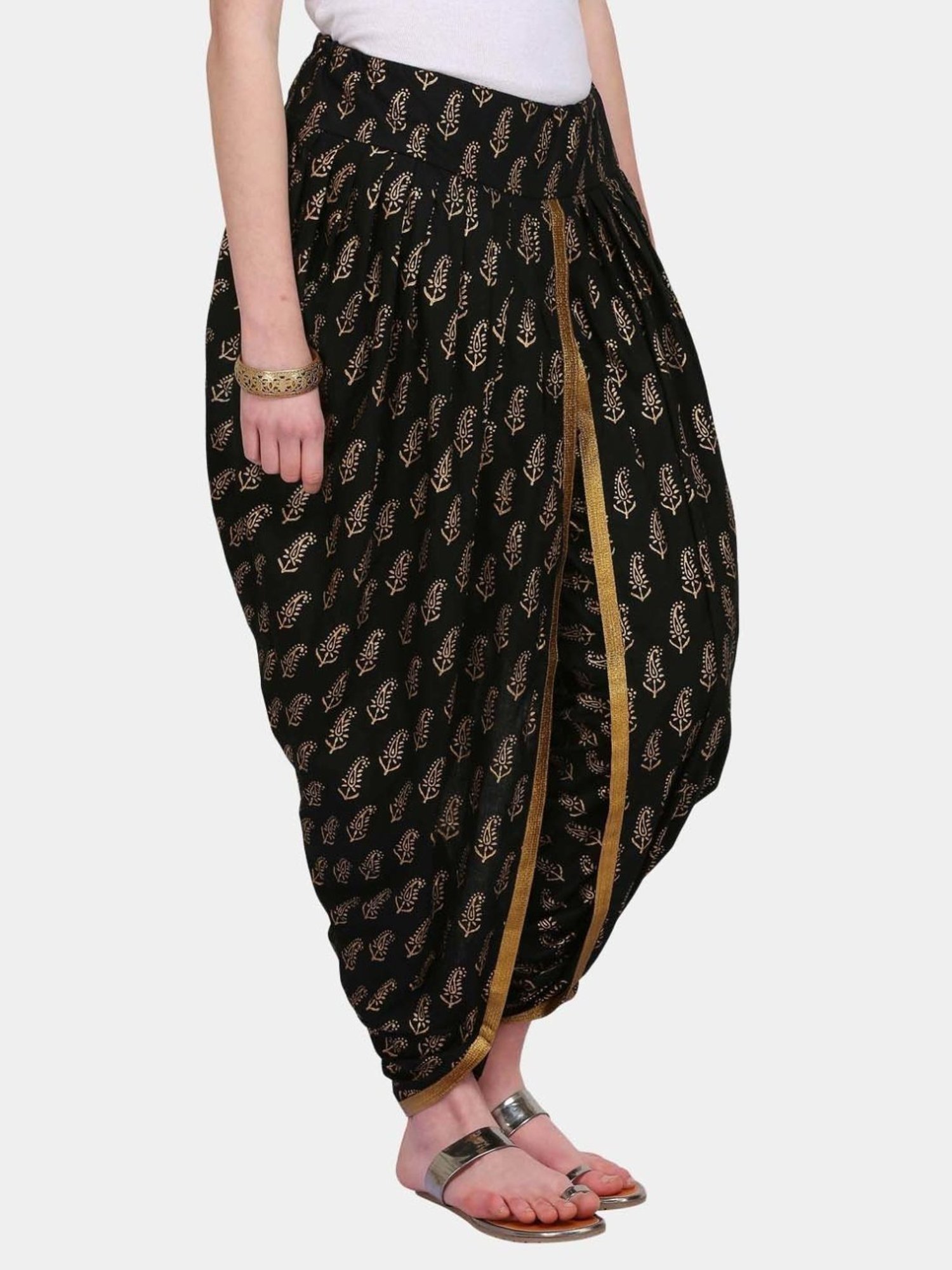 Kaanchie Nanggia Black Cotton Printed Dhoti Pants