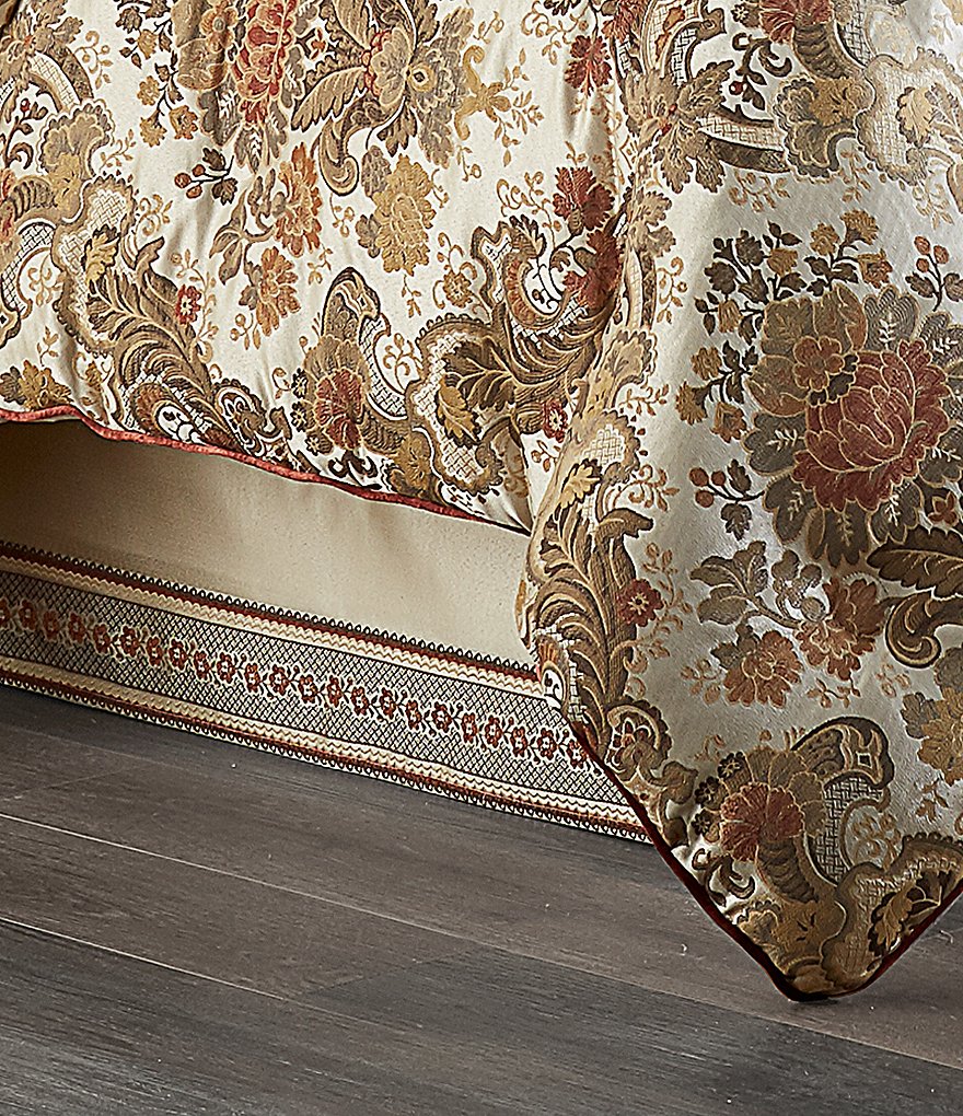 J. Queen New York Juliette Comforter Set
