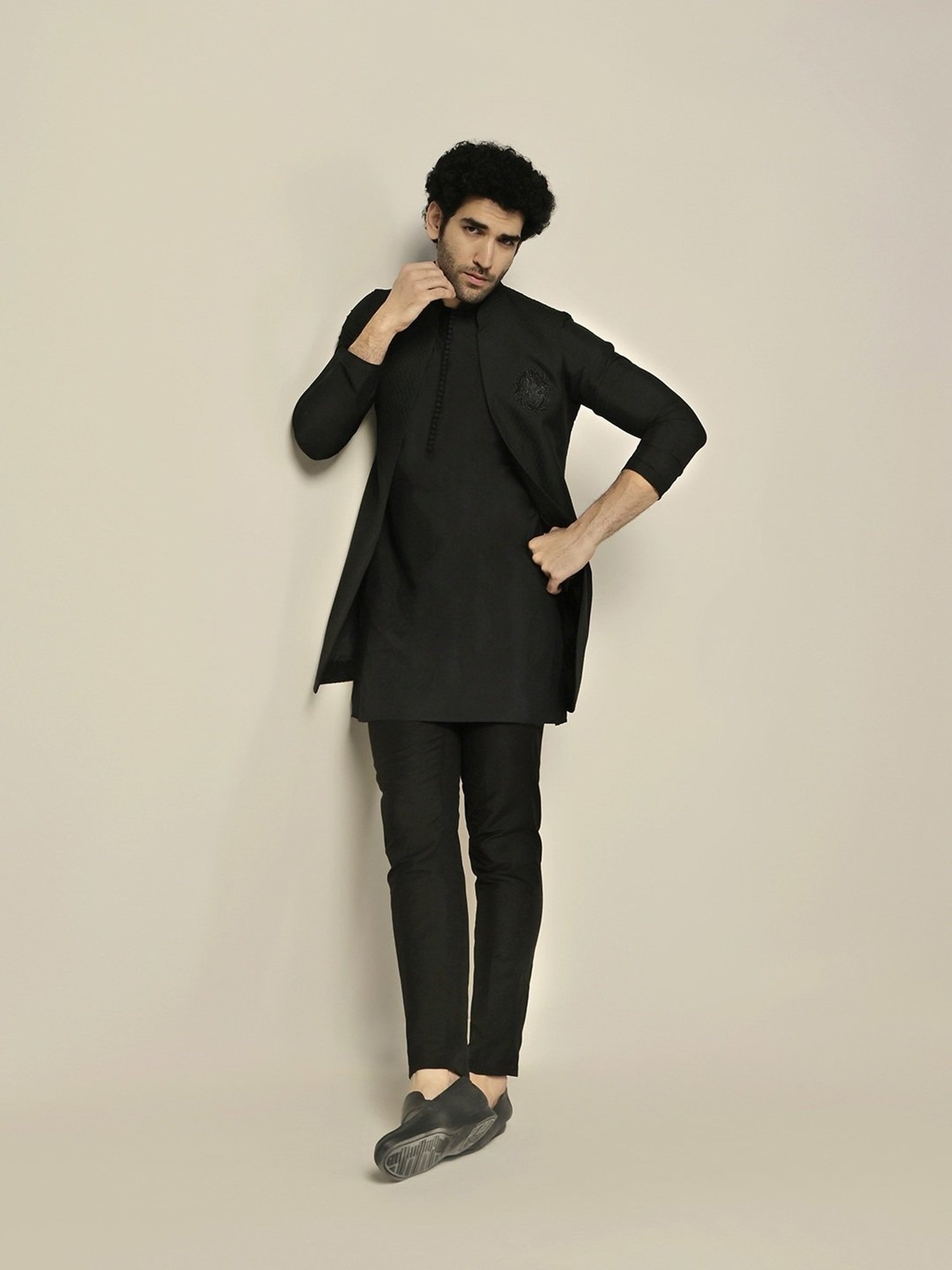 Kisah Black Regular Fit Embroidered Kurta Set With Jacket