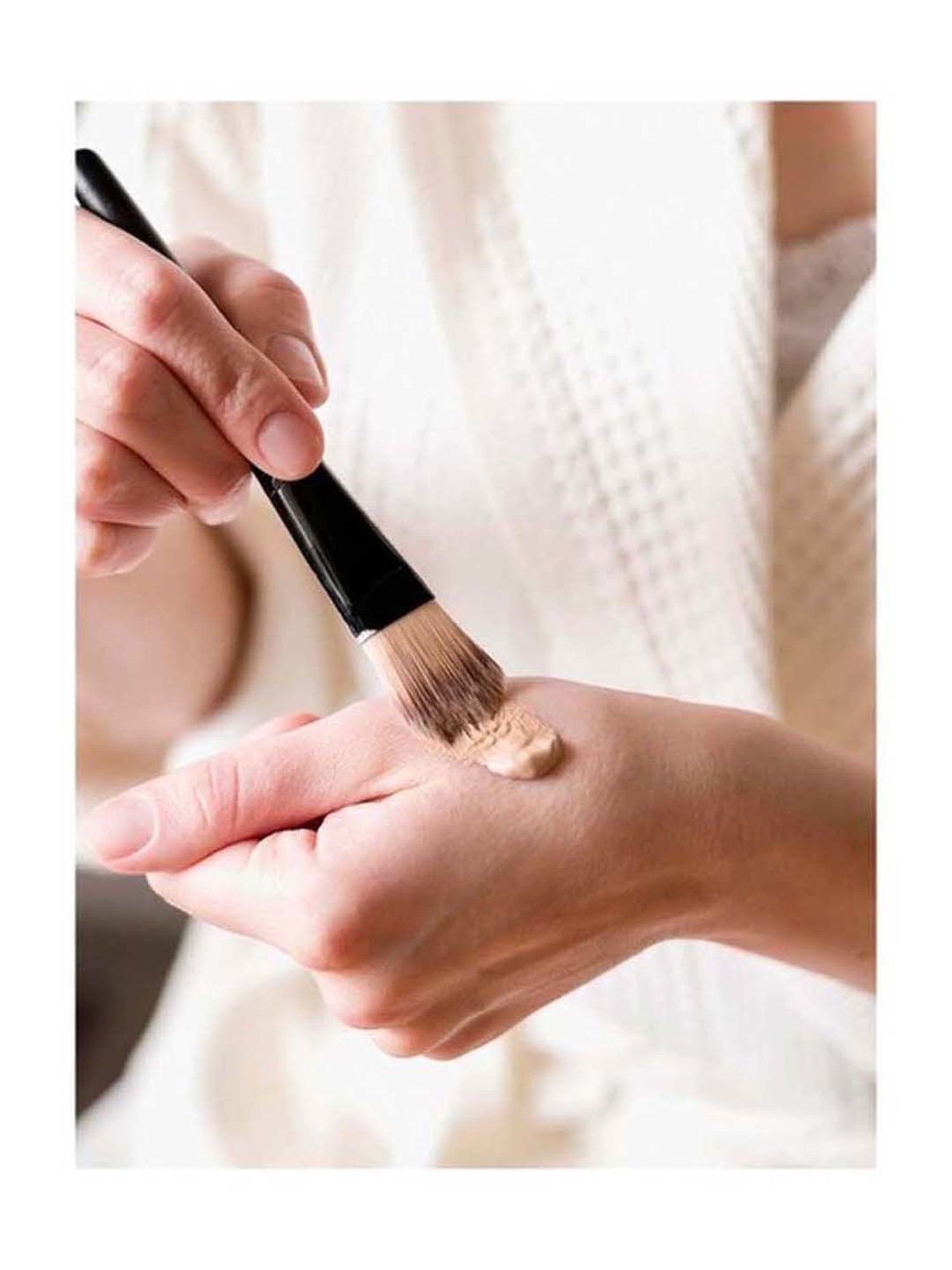 Revlon Color Stay Makeup Natural Tan (Combination Oily) - 30 ml