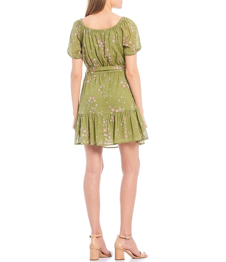 Evolutionary Ditsy Floral Print Tiered Dress