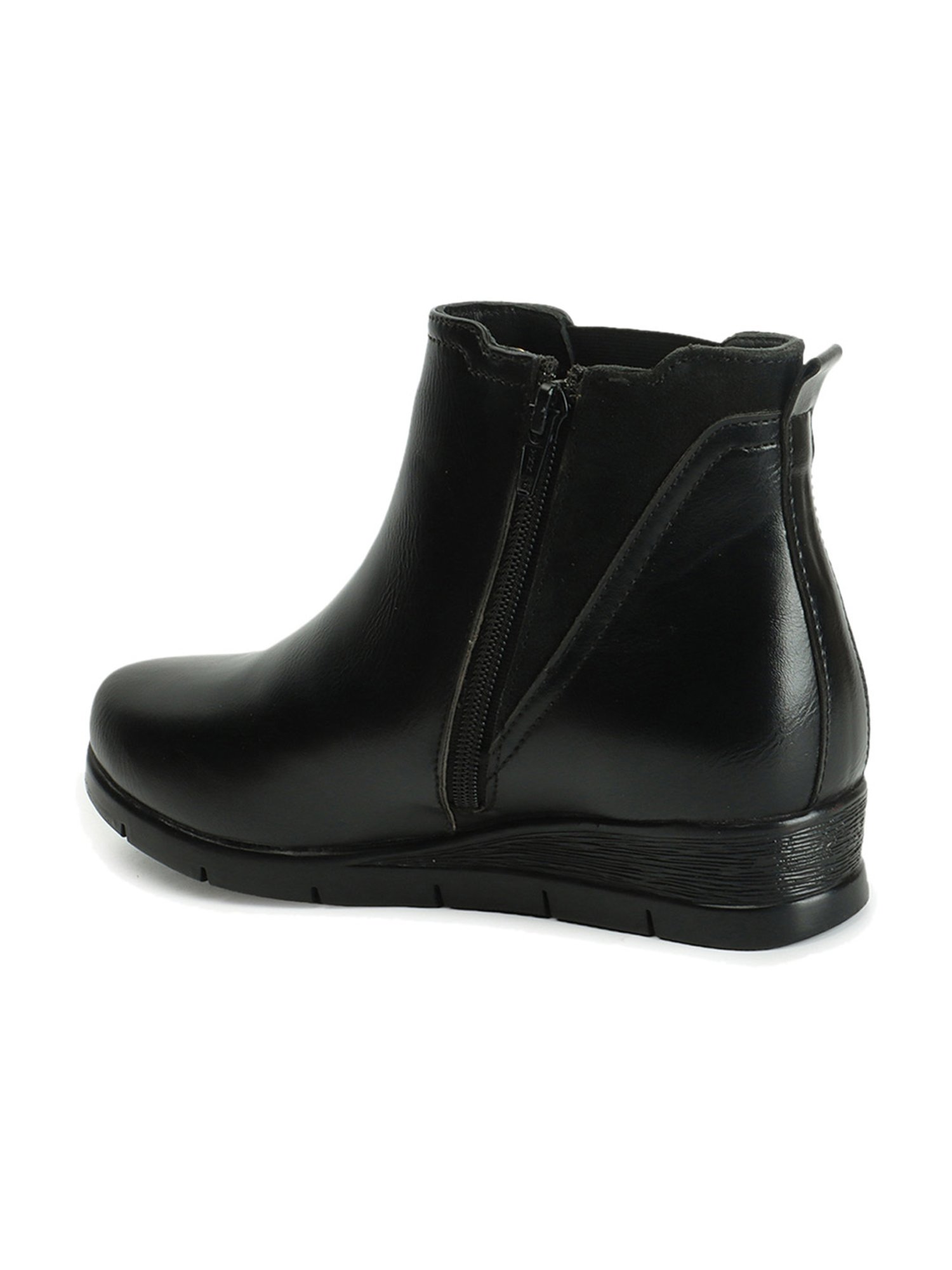 Elle Women's Black Chelsea Boots
