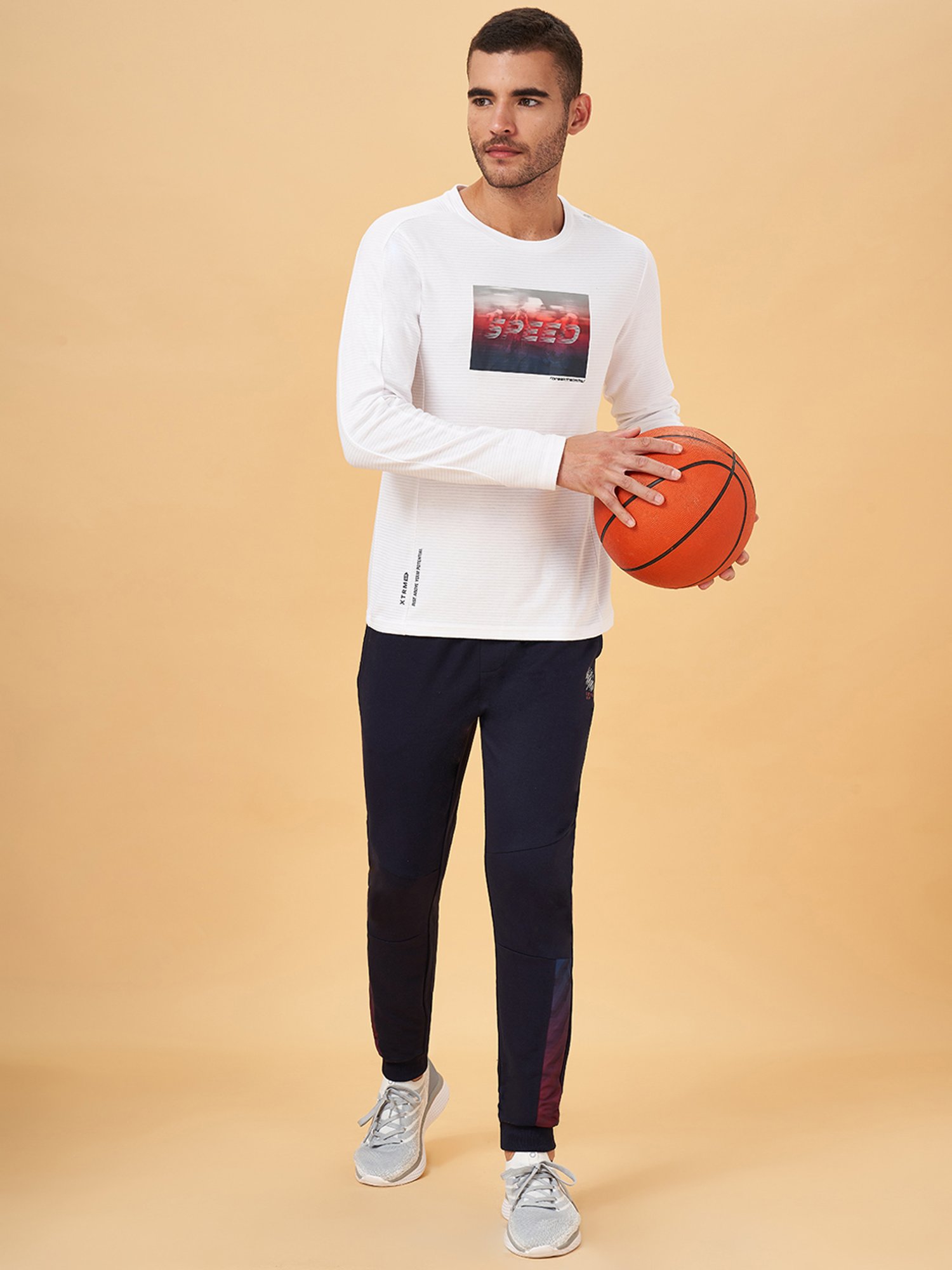 Ajile by Pantaloons White Slim Fit Printed Crew T-Shirt