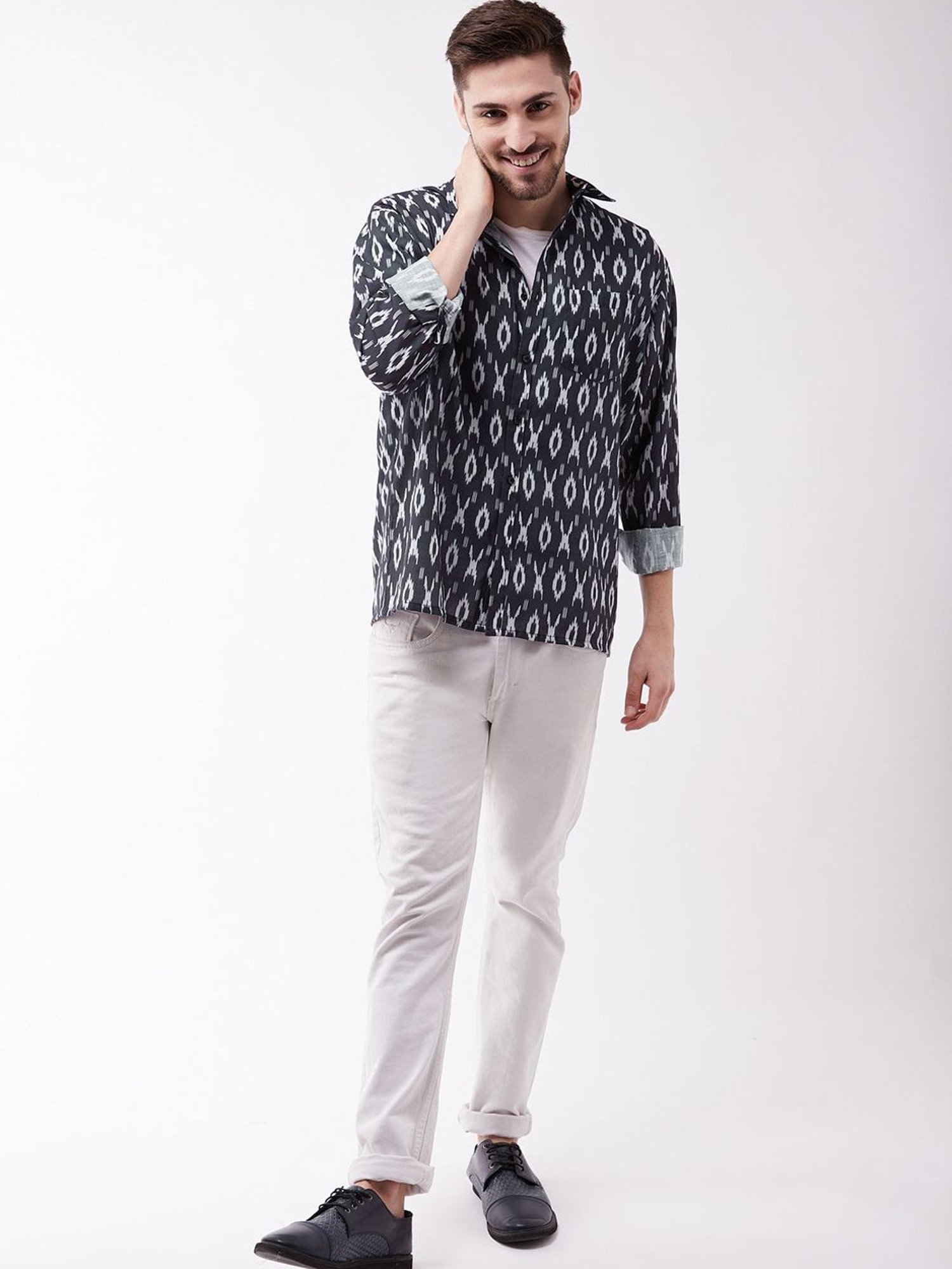 Vastramay Black Cotton Straight Fit Printed Shirts