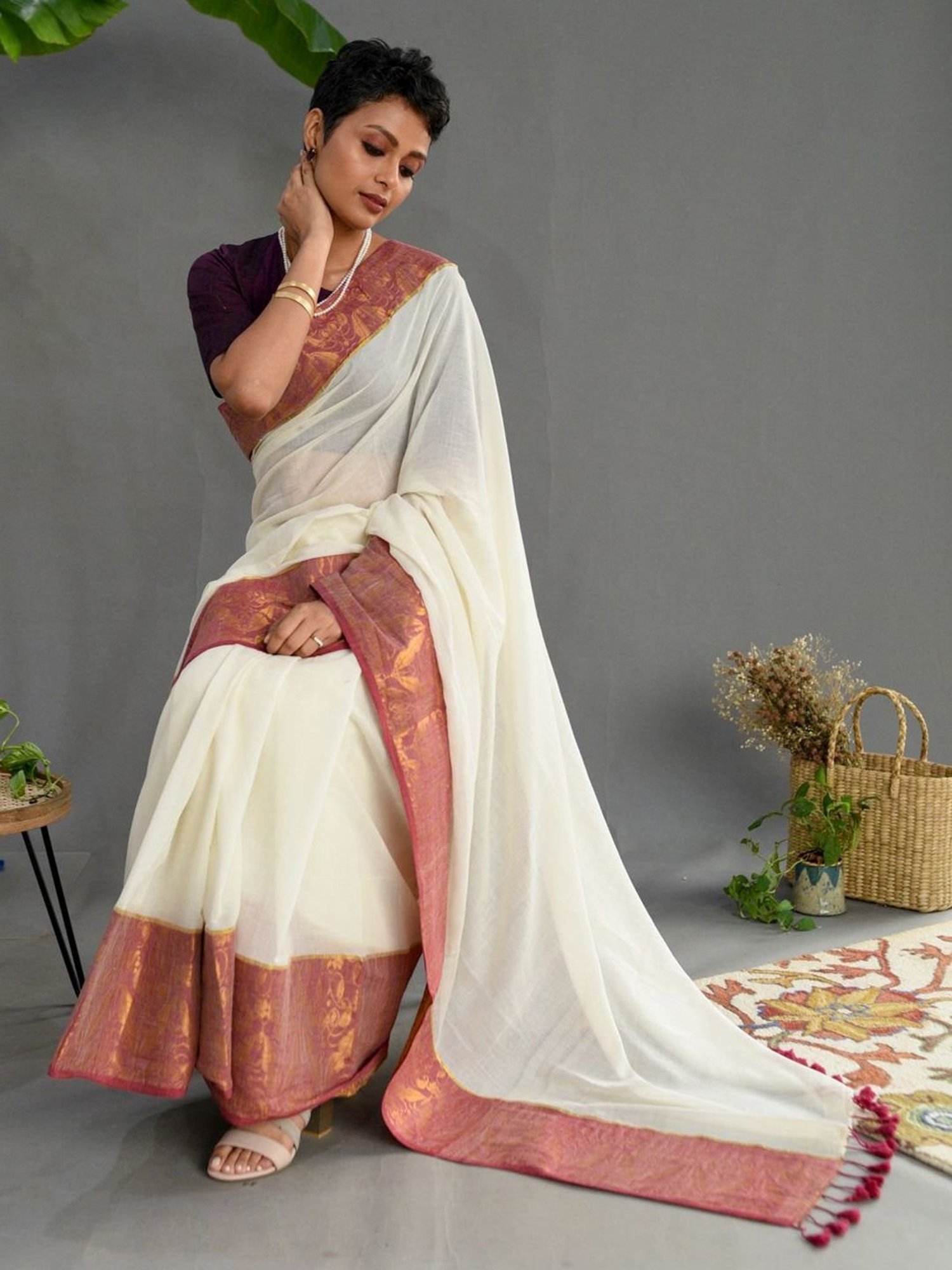 Suta White & Red Cotton Woven Saree Without Blouse
