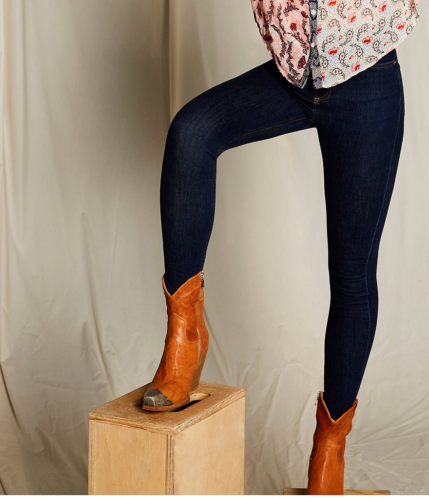 bionica Denali 2 Collection Derinda Waterproof Leather Block Heel Lug Sole Combat Booties