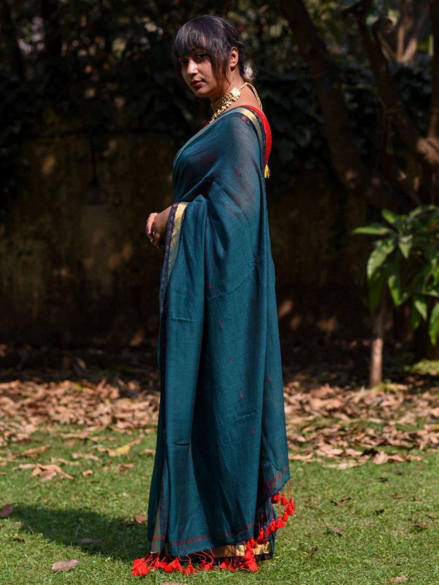 Suta Teal Blue Cotton Woven Saree Without Blouse