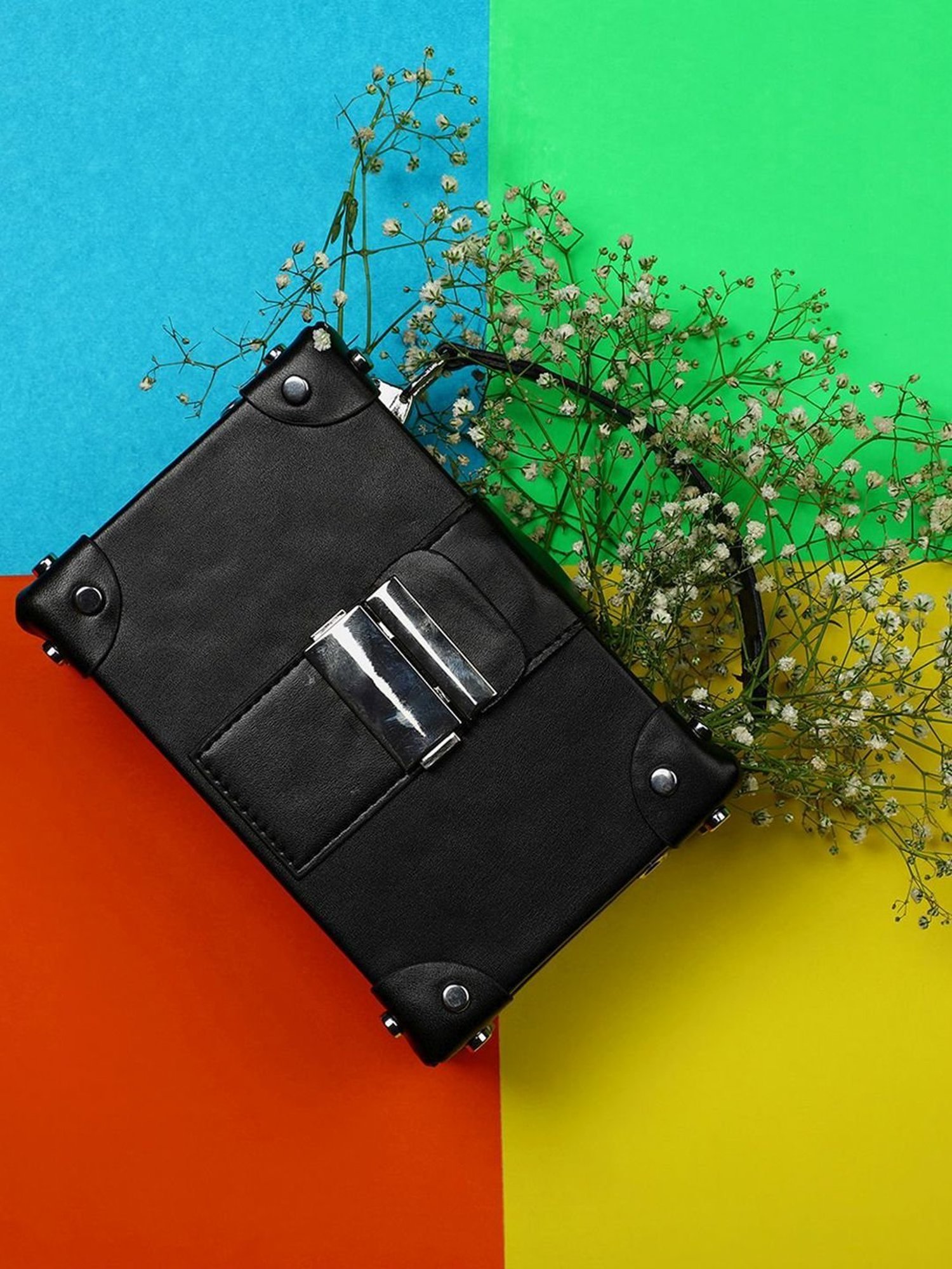 HauteSauce Black Solid Small Box Handbag